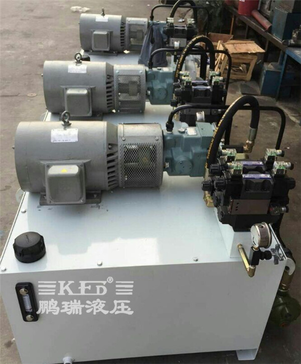 鵬瑞汽車立式裝芯機液壓系統(tǒng)